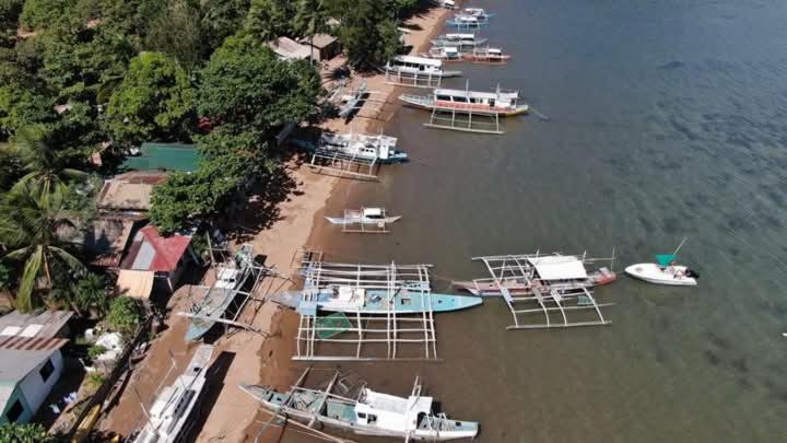 Rovi Homestay Coron Εξωτερικό φωτογραφία
